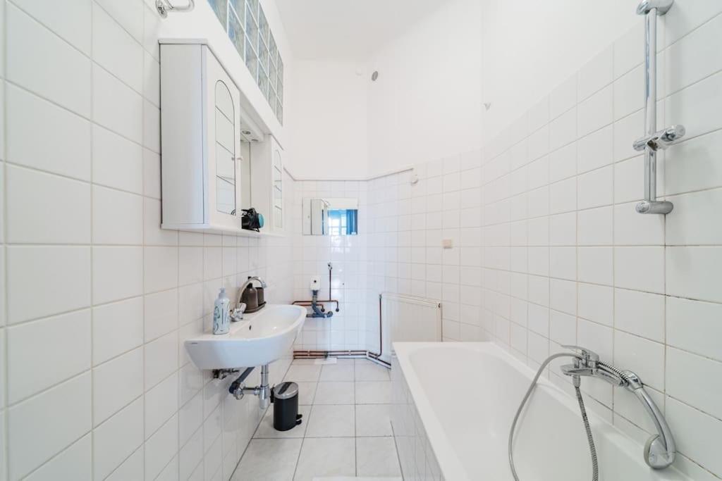Zentrale Wohnung Fuer Entdecker Viena Exterior foto