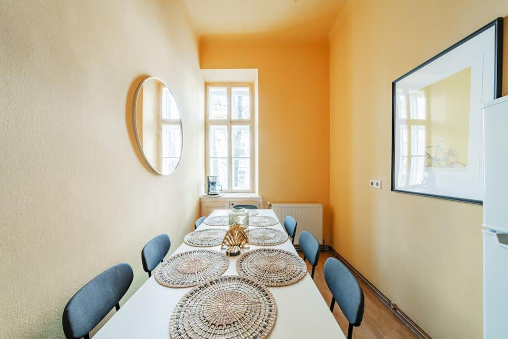Zentrale Wohnung Fuer Entdecker Viena Exterior foto
